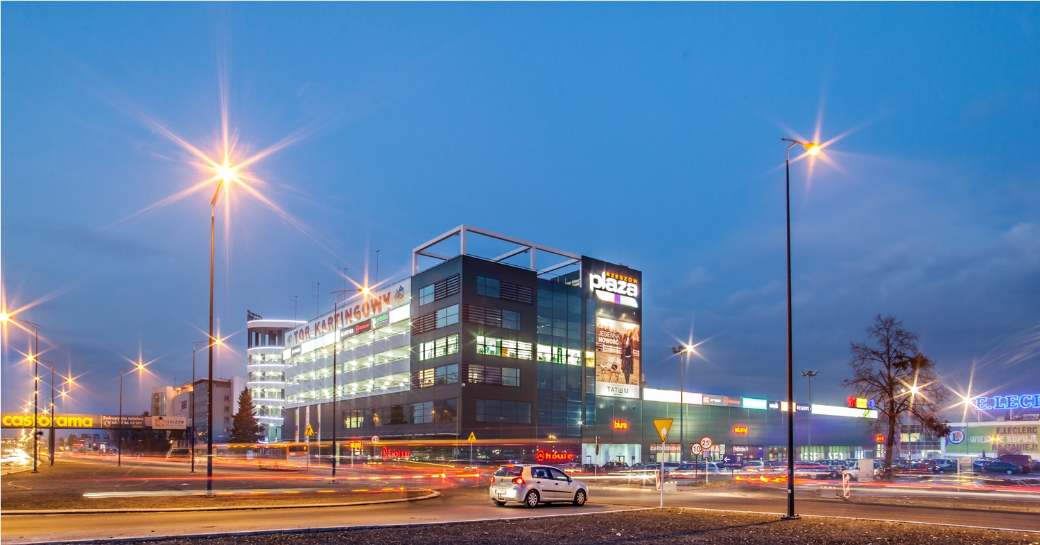 10335_Plaza-Rzeszow-noc