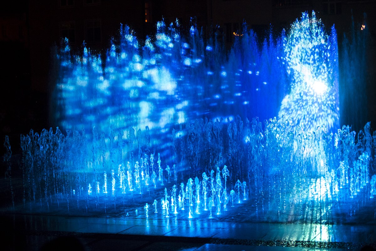 13430_6679_fontanna-multimedialna-31