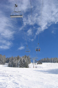 2254_narty_wyciag_krzeselka