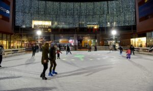 24002_lodowisko_milleniu_hall