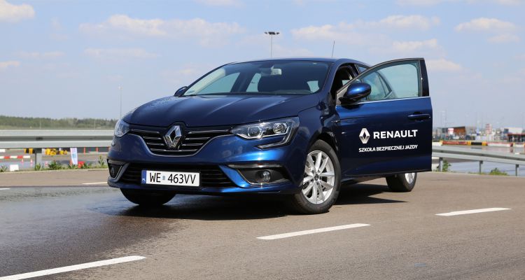 46786_750x400px_renault_