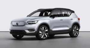 48472_259191_volvo_xc40_recharge_p8_awd_in_glacier_silver-750x400