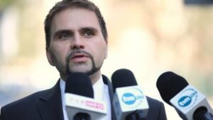 53534_39161568_39161560-resizer-750q75