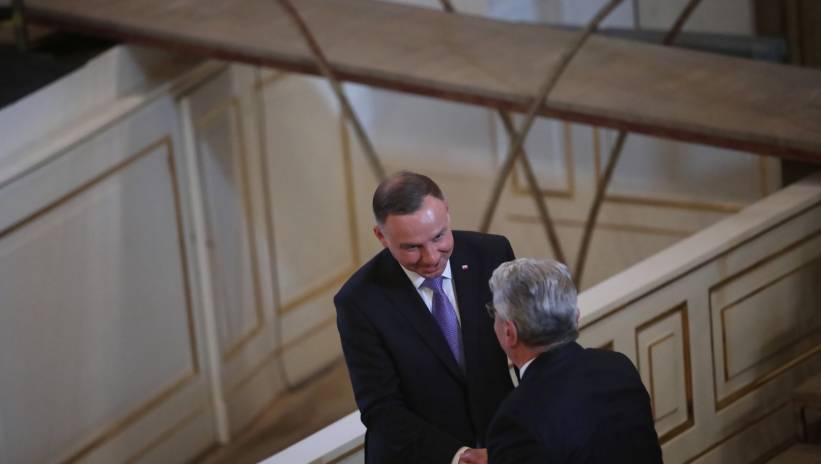 54765_39658127_39658124