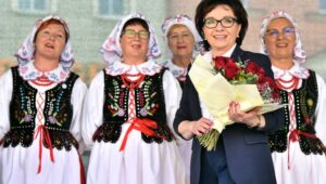 54767_39659190_39659120