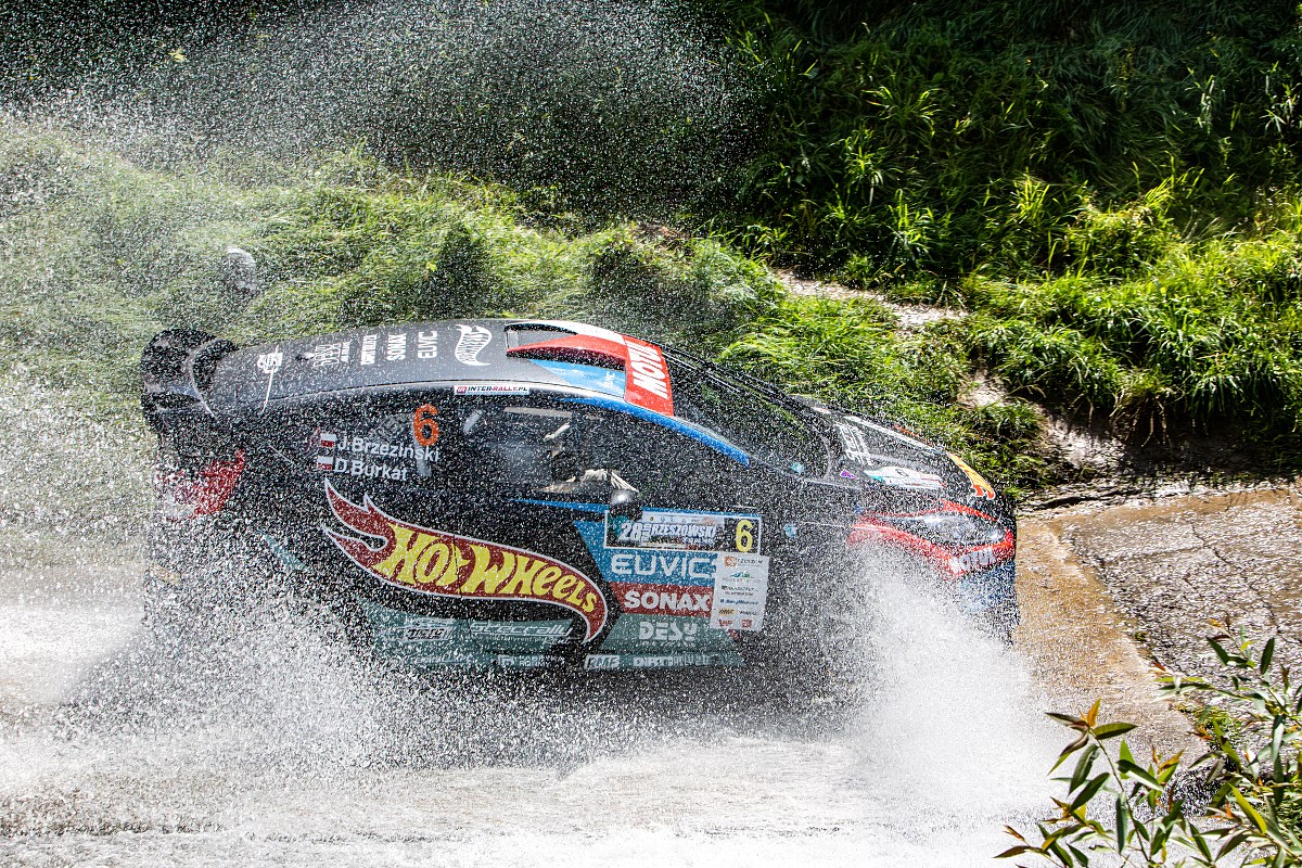 55392_46841_7k7a3936