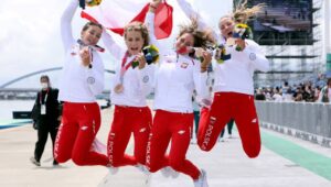 55456_40018445_40018411