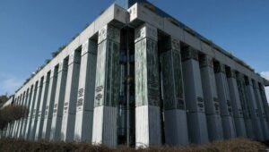 55457_40018507_40018378