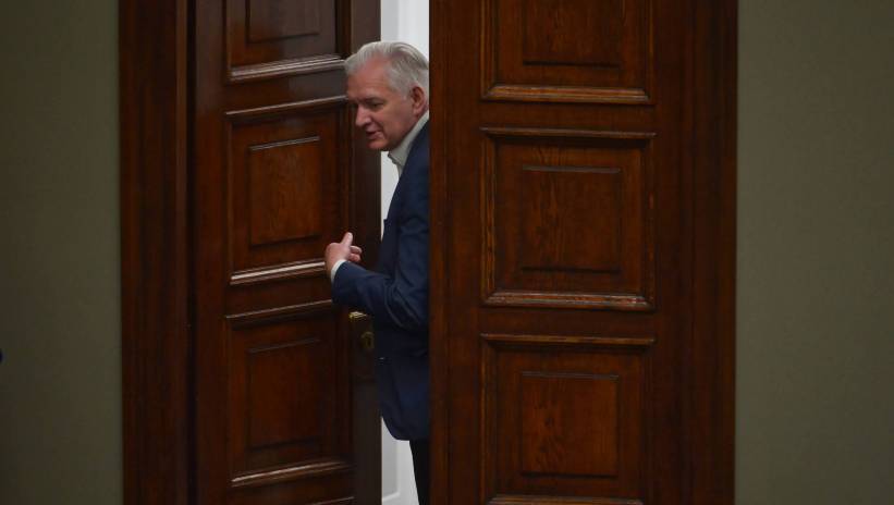 55518_40047959_40047940