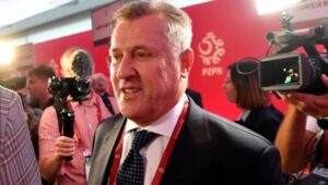 55656_40104517_40104475