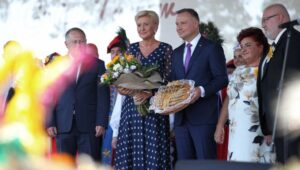 55705_40130339_40129770