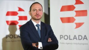 55852_40177547_40176876