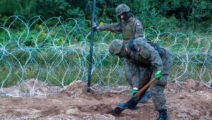 55892_40195223_40195190