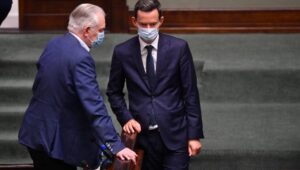 55986_40233030_40232946