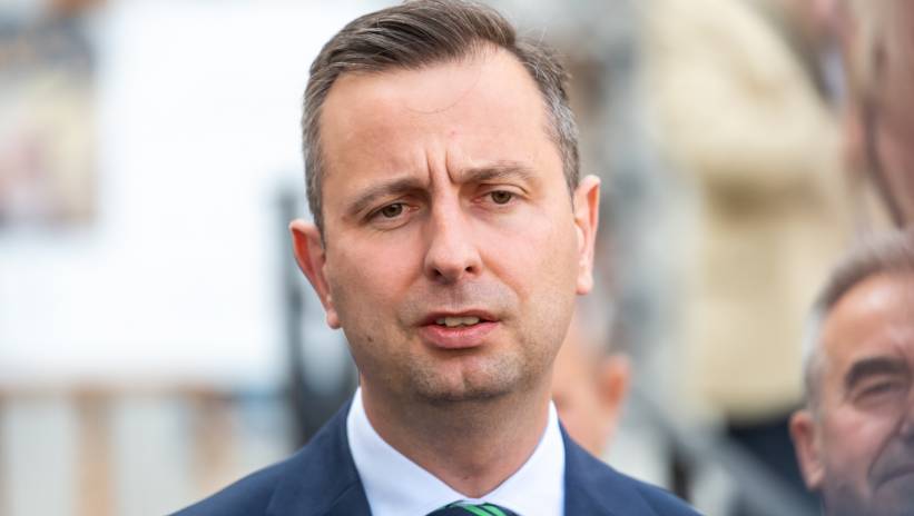 56152_40297336_40297329