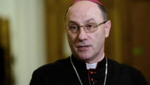 56153_40297437_40297428