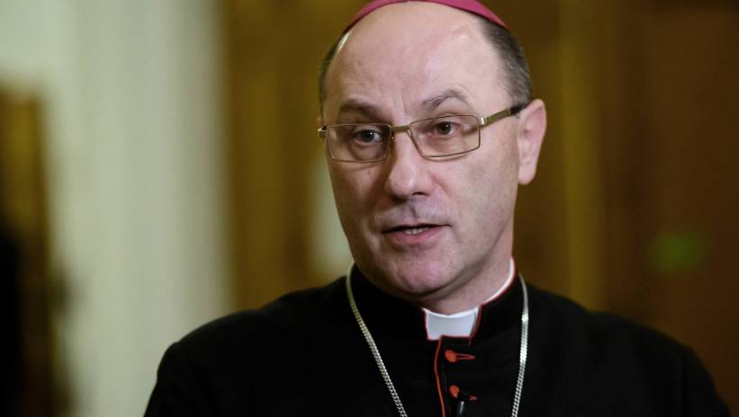 56153_40297437_40297428