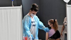 56174_40306149_39424168