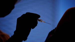 56238_40341827_38914666