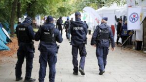 56253_40349805_40349801