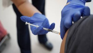 56573_40398384_38786389