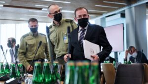 56647_40424974_40424962