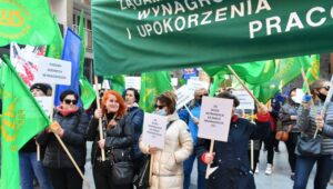 56906_40530458_40530420