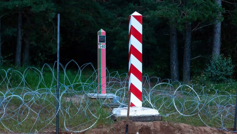 56909_40530641_40530640