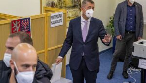 56912_40531497_40531496