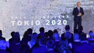 56945_40545247_40545245