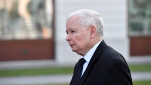 57072_40595630_40595533