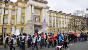 57221_40651287_40651282