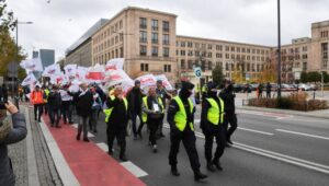 57222_40652604_40652554