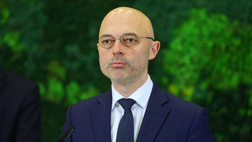 57274_40672364_40671833