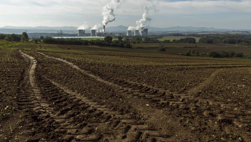 57365_40706110_40449895