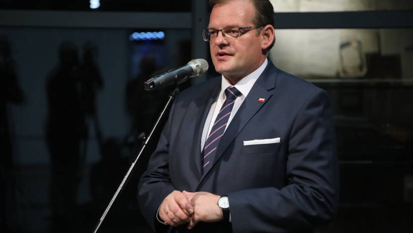 57535_40794503_40794339