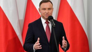 57706_40840159_40821569