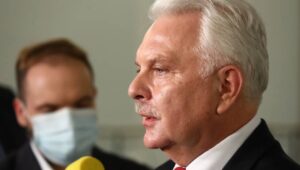 58072_40972421_40972420