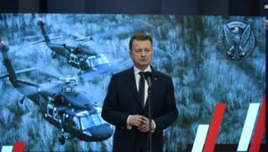 58516_41116346_41115751