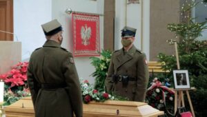 59240_41356294_41356275