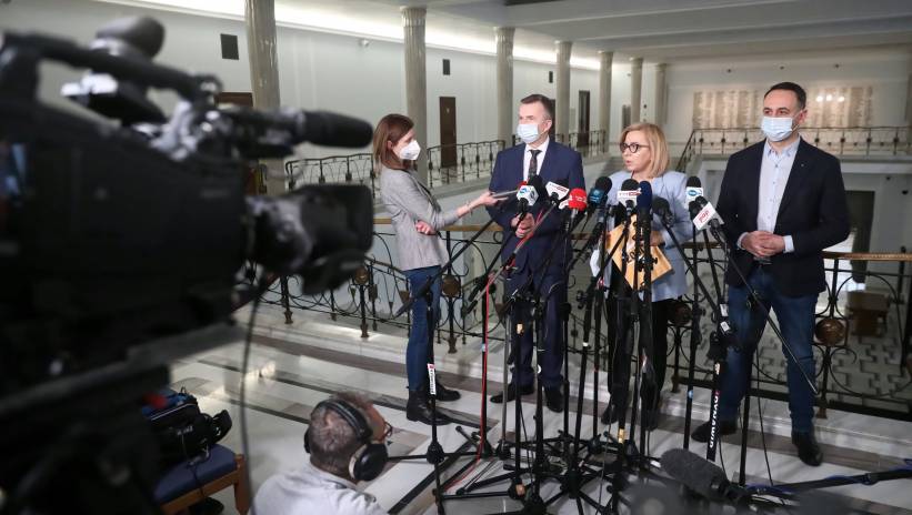 59631_41487237_41487112