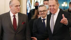 60010_41603290_41603279