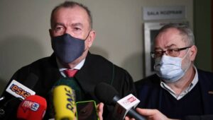 60029_41614598_41614588