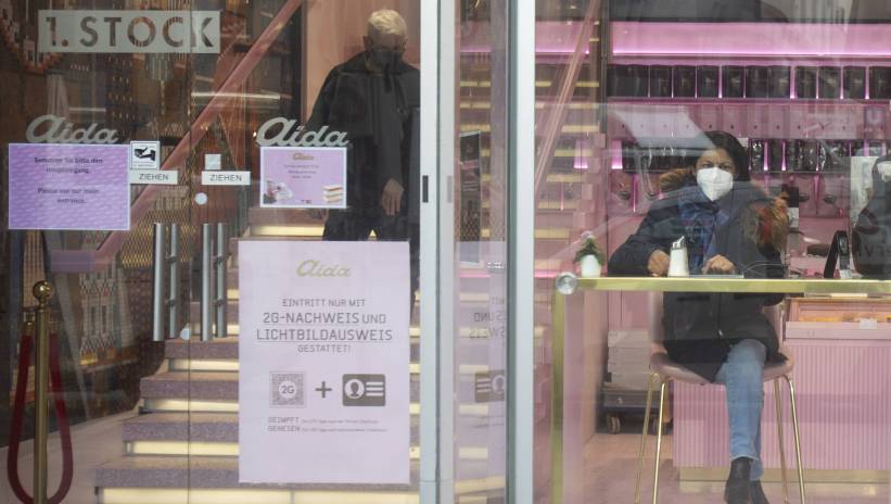 60111_41653168_41653125