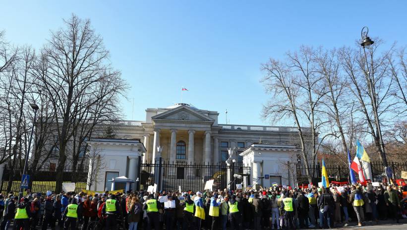 60235_41700235_41700156