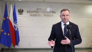 60237_41700411_41699279