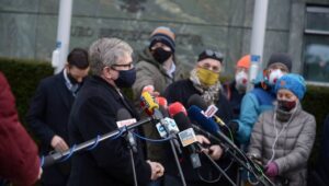 60298_41716143_37957002