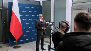 60301_41716442_41716439