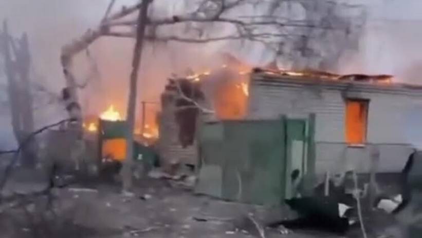 60311_41718121_41718113