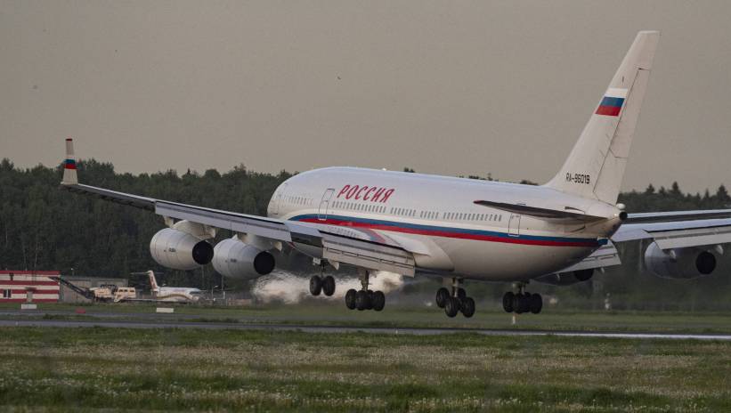 60402_41735655_41735654